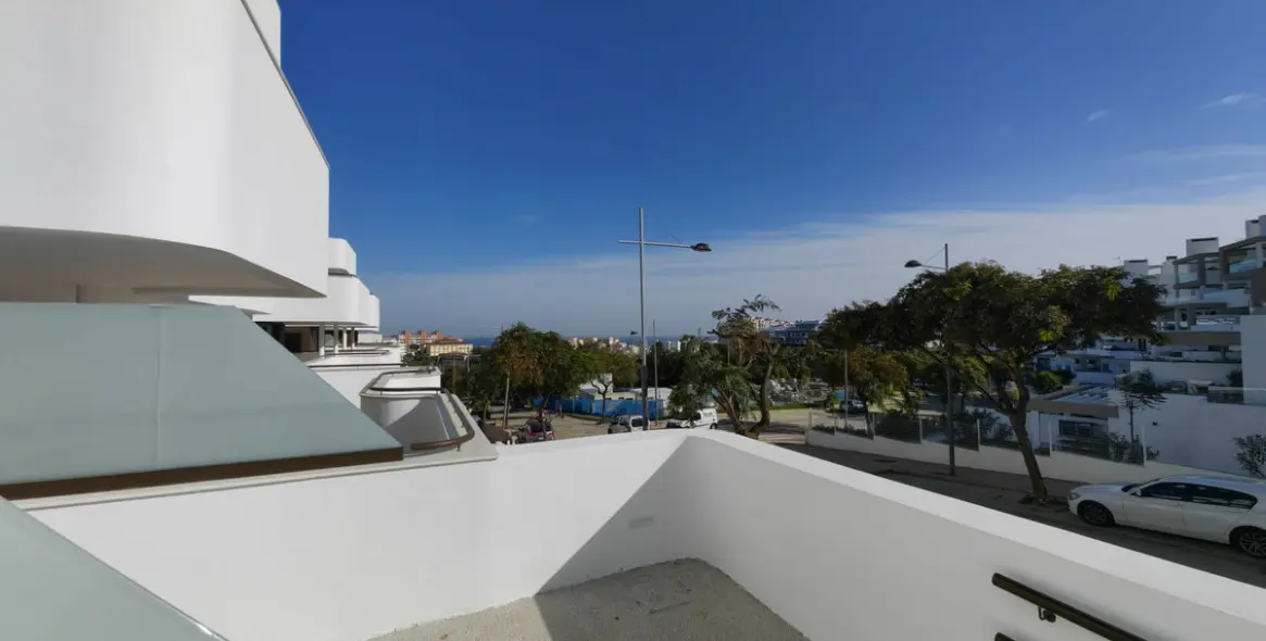 Продажа апартаментов на первом этаже в Estepona 24