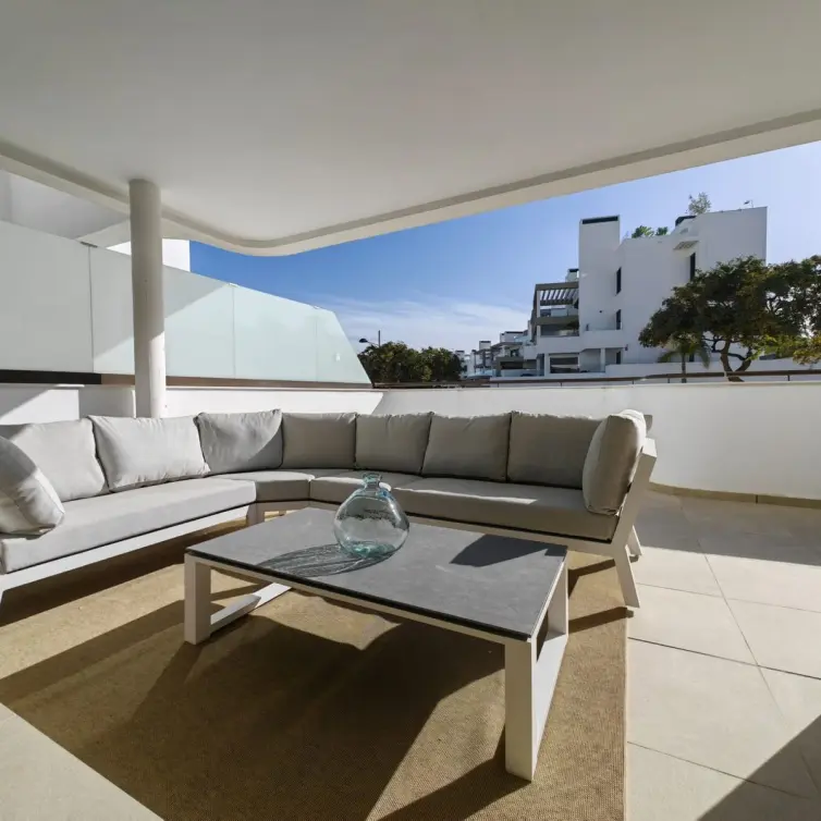 Sale of ground floor apartment in Estepona