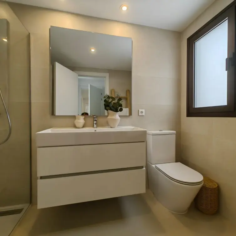 Sale of ground floor apartment in Estepona