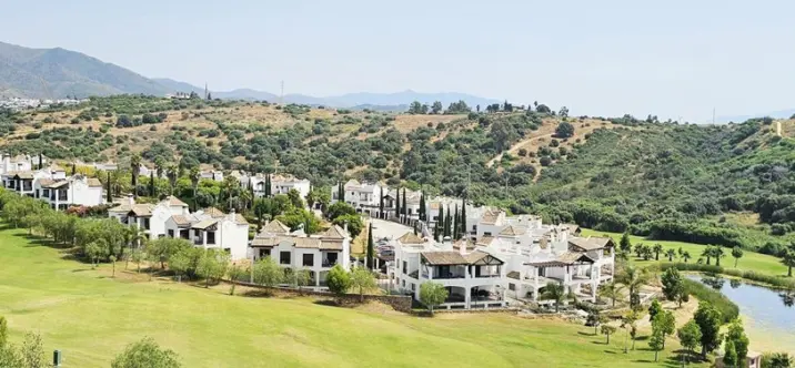 Sale of detached villa in Estepona 0