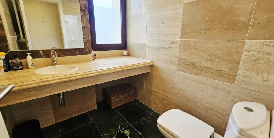 Sale of detached villa in Estepona 14