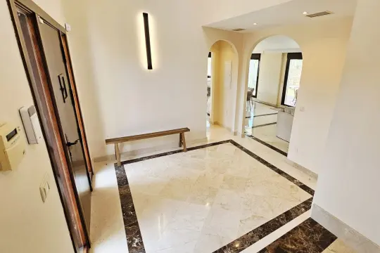 Image 4 thumb