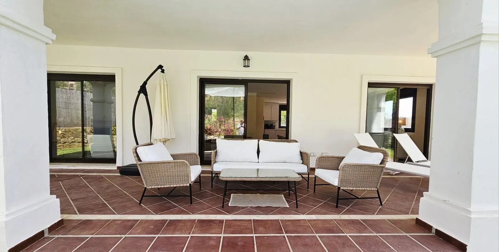 Sale of detached villa in Estepona 15