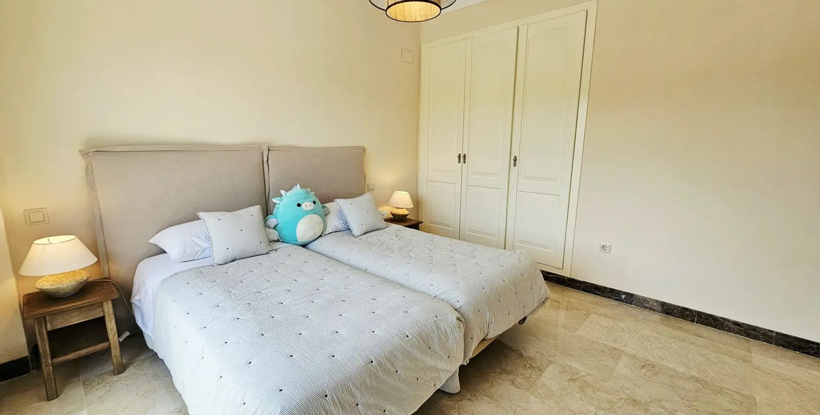 Sale of detached villa in Estepona 34
