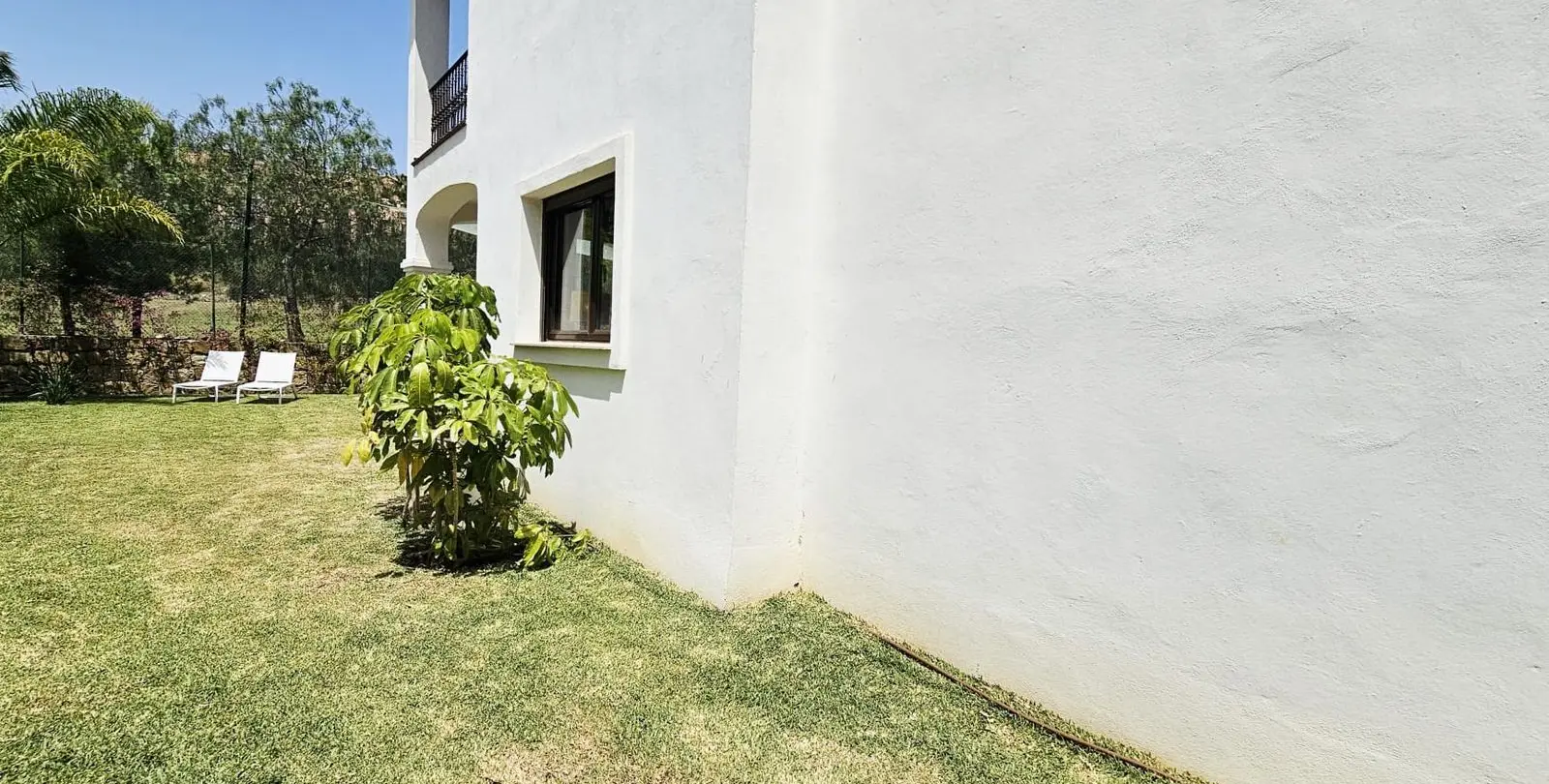 Sale of detached villa in Estepona 40
