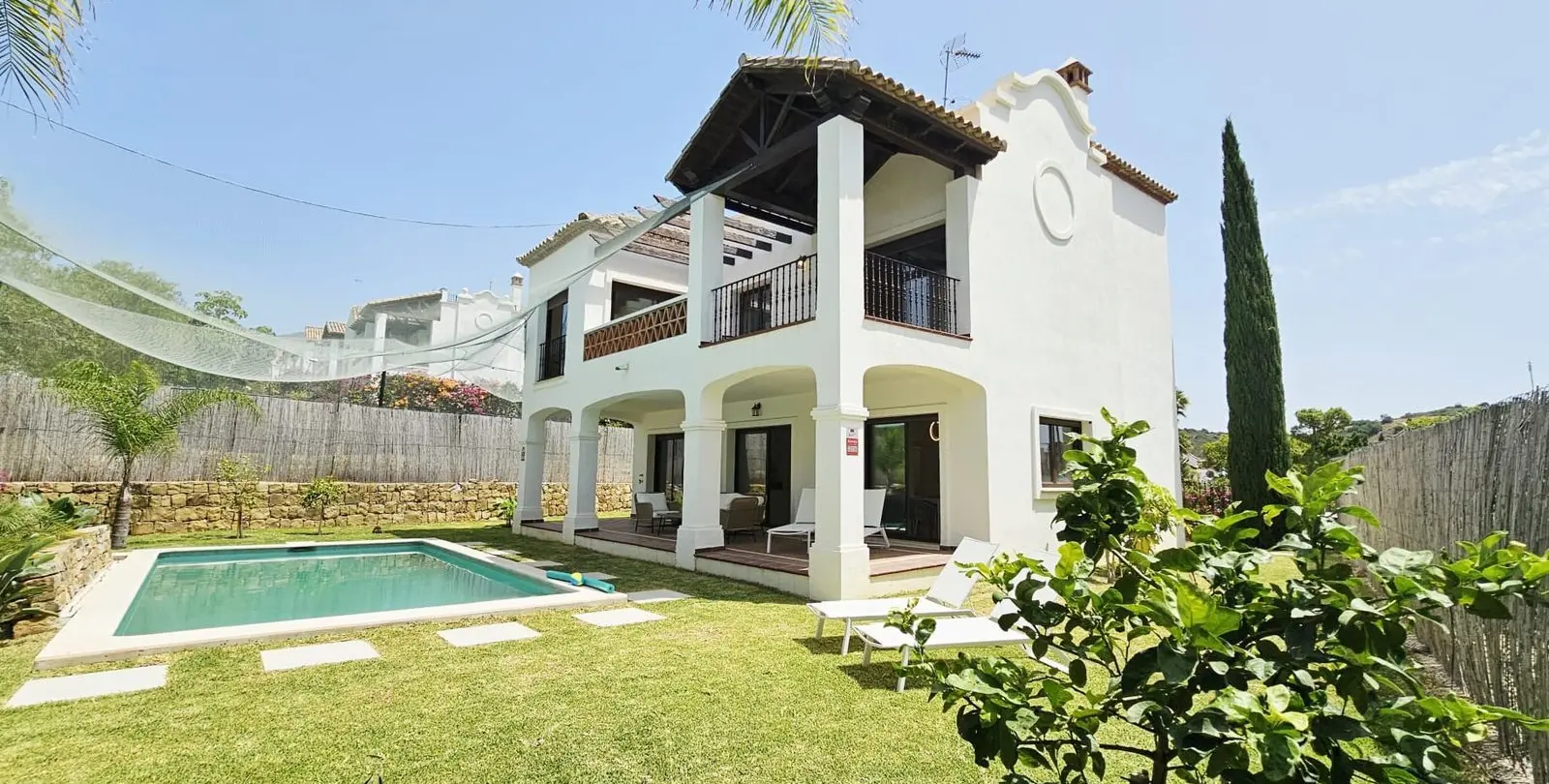 Sale of detached villa in Estepona 41