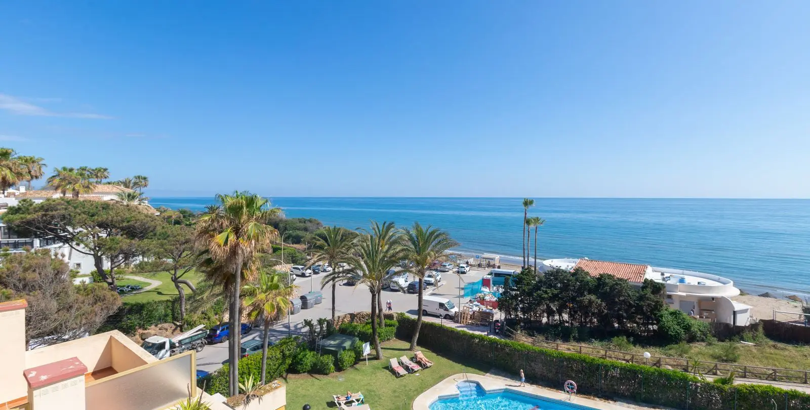 Venta de ático en Elviria 1