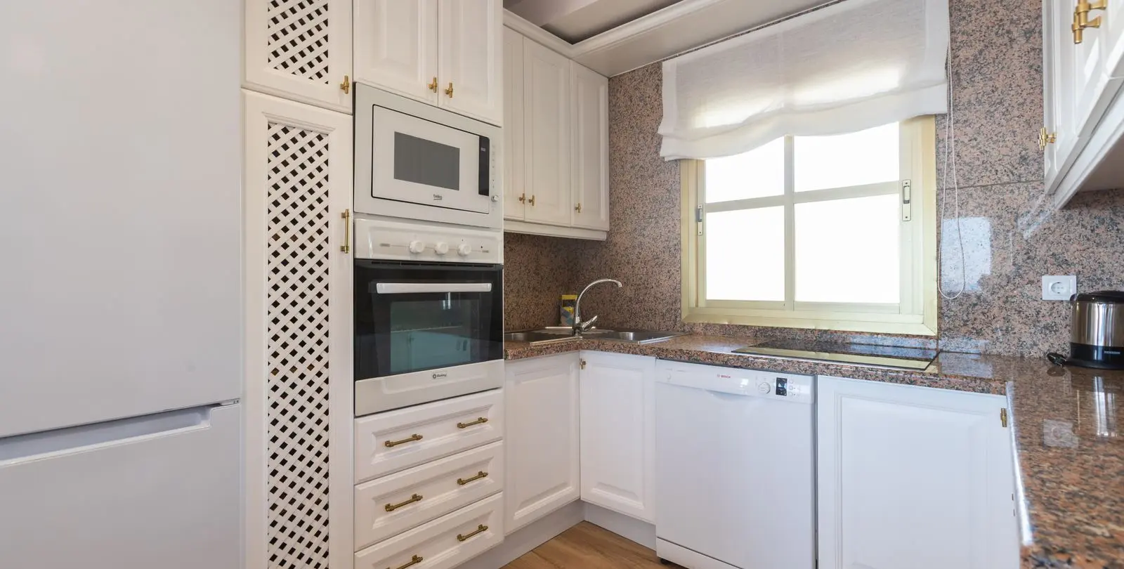 Venta de ático en Elviria 11