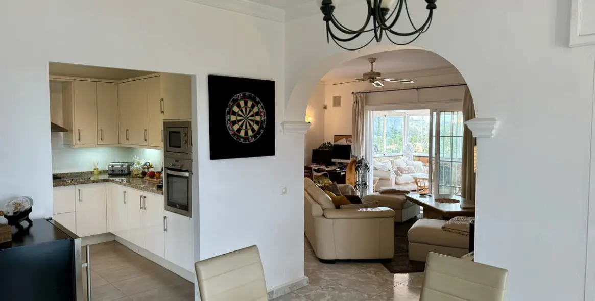 Продажа  отдельно стоящей виллы в Mijas 23