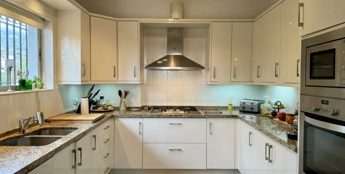 Продажа  отдельно стоящей виллы в Mijas 50