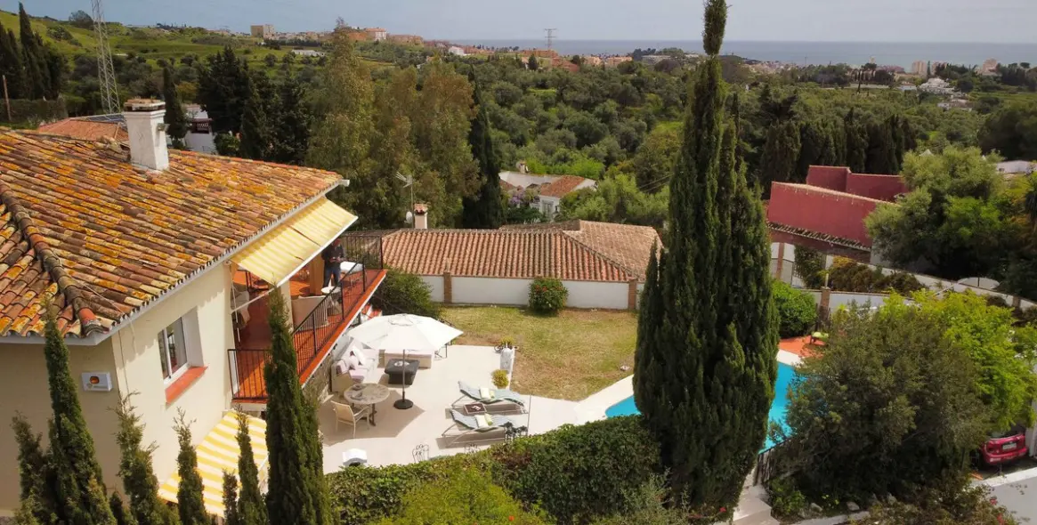 Продажа  отдельно стоящей виллы в Mijas 60