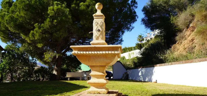 Sale of detached villa in Mijas Golf 4