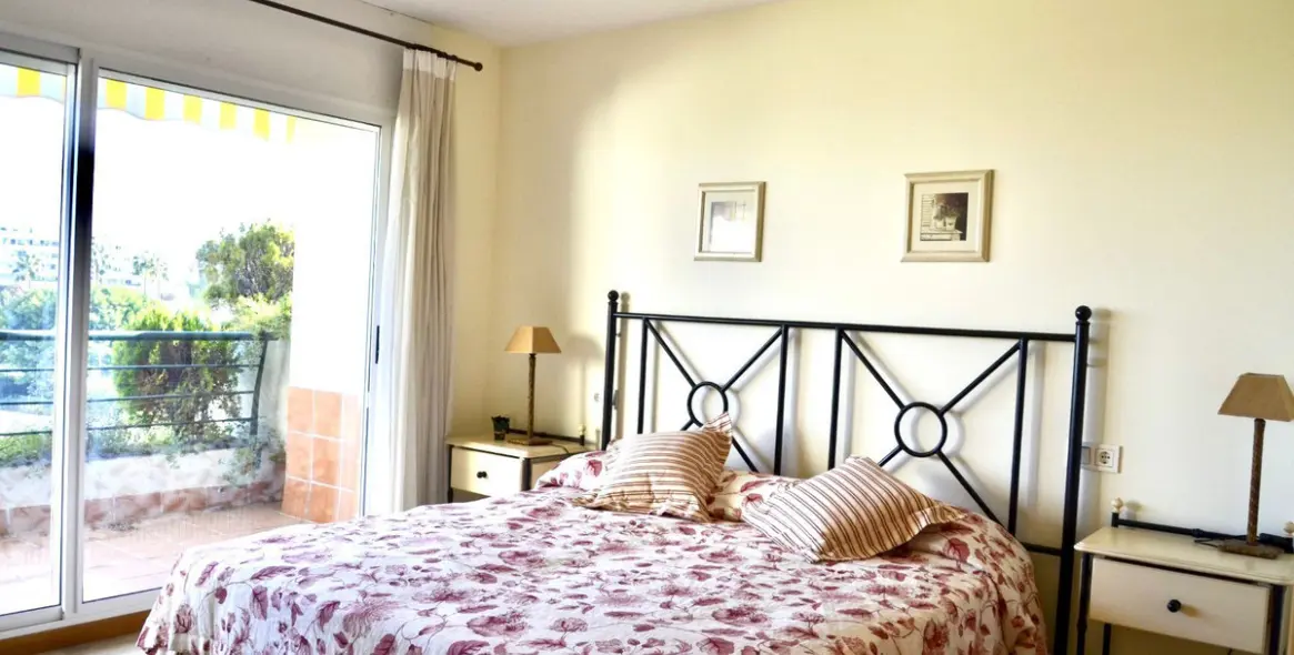 Продажа двухуровневого пентхауса в Guadalmina Alta 3