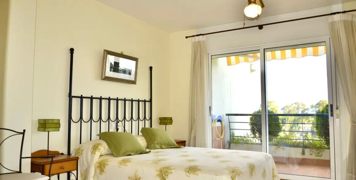 Продажа двухуровневого пентхауса в Guadalmina Alta 4