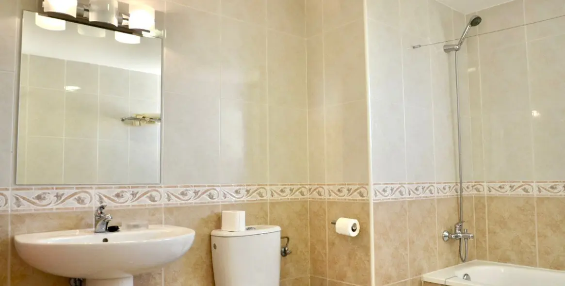 Venta de ático dúplex en Guadalmina Alta 49