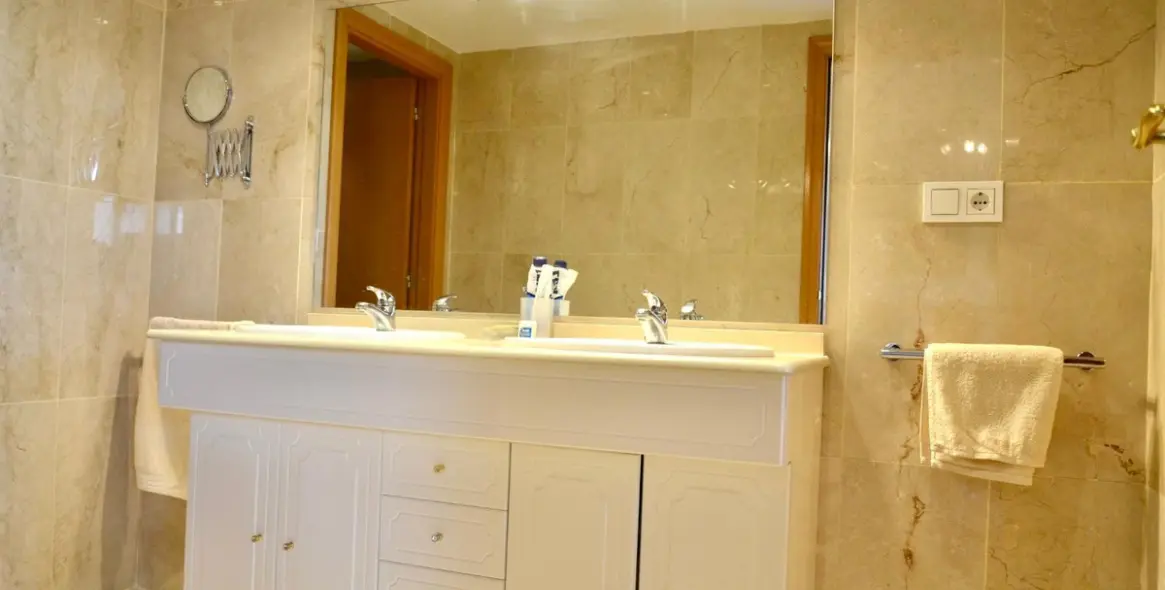 Venta de ático dúplex en Guadalmina Alta 59