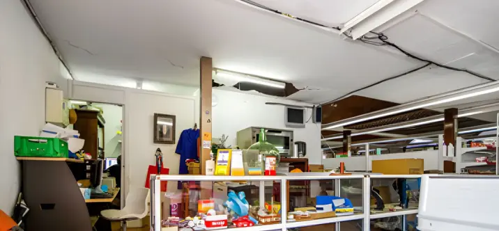 Venta de local comercial en Benamara 4