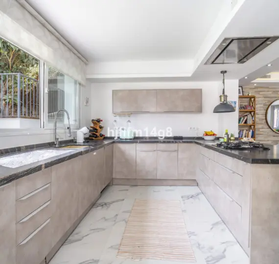 Detached villa R5169049