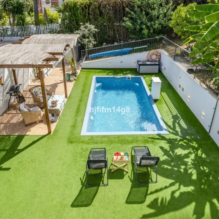 Sale of detached villa in La Campana