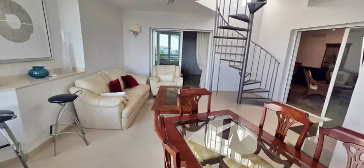 Продажа двухуровневого пентхауса в Puerto Banús 3