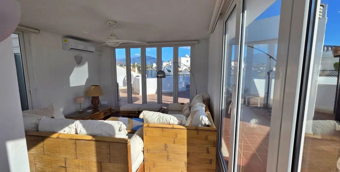 Продажа двухуровневого пентхауса в Puerto Banús 14