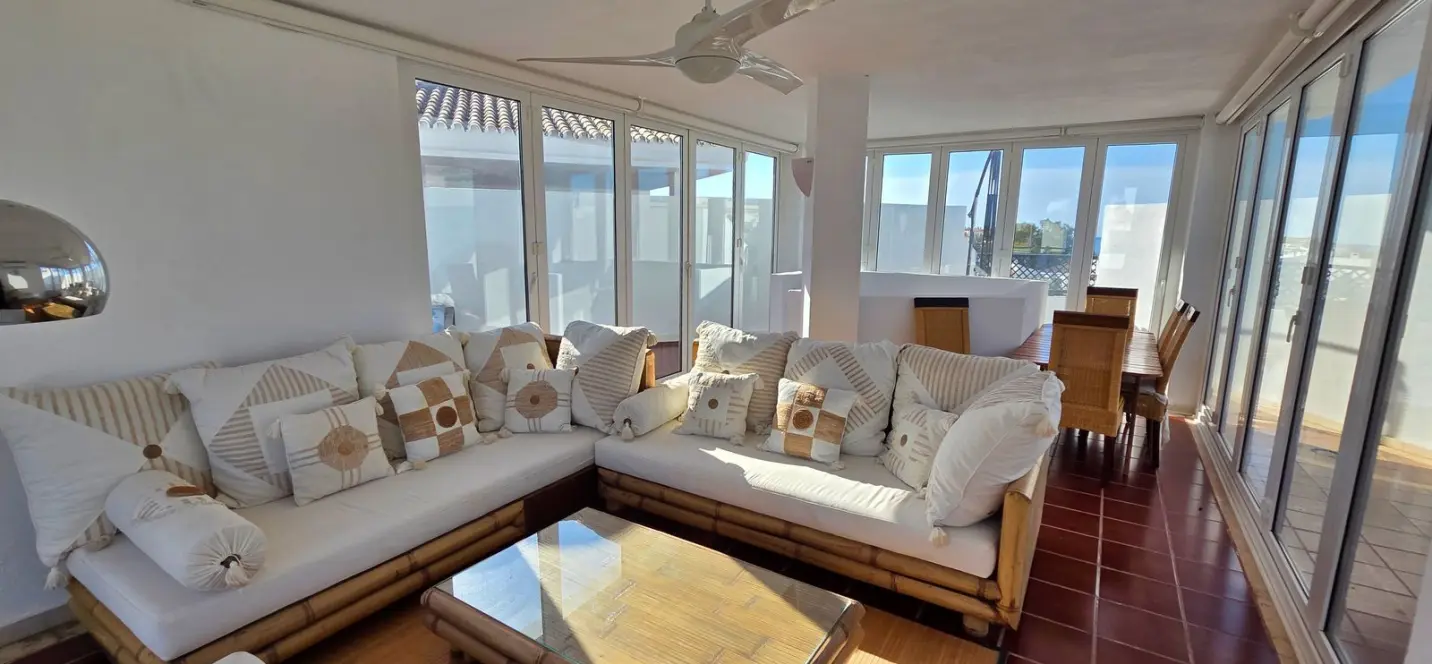 Sale of penthouse duplex in Puerto Banús 2