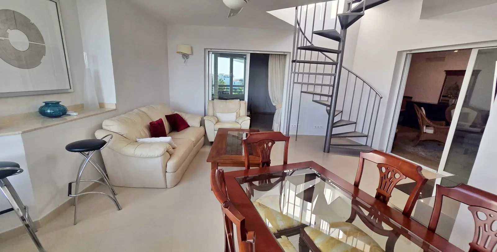 Sale of penthouse duplex in Puerto Banús 4