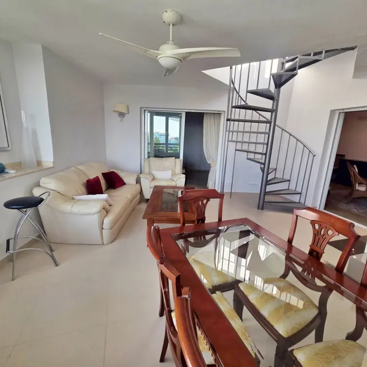 Sale of penthouse duplex in Puerto Banús