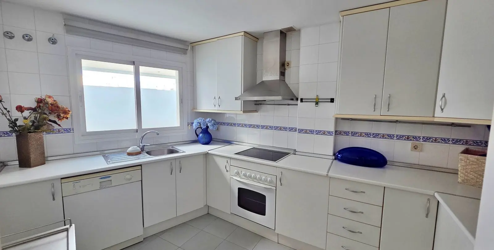 Sale of penthouse duplex in Puerto Banús 12