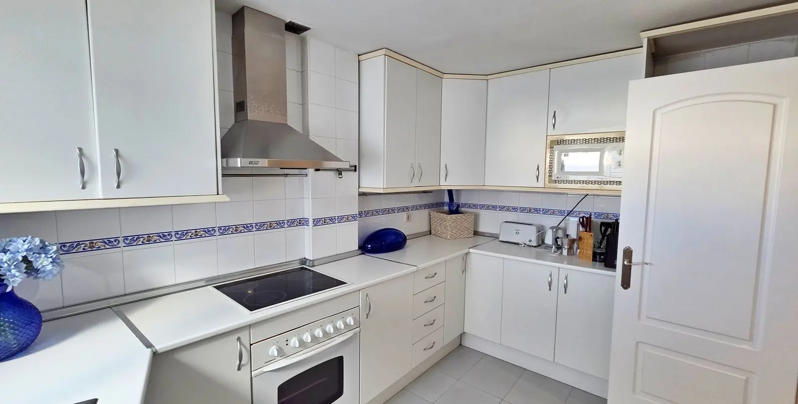 Sale of penthouse duplex in Puerto Banús 13