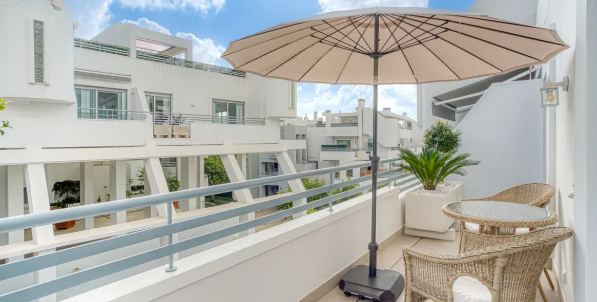 Sale of penthouse in La Cala Golf 14