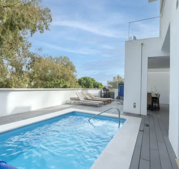 Продажа дома на две семьи в Torremuelle