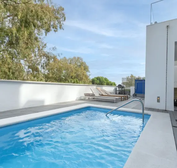 Продажа дома на две семьи в Torremuelle