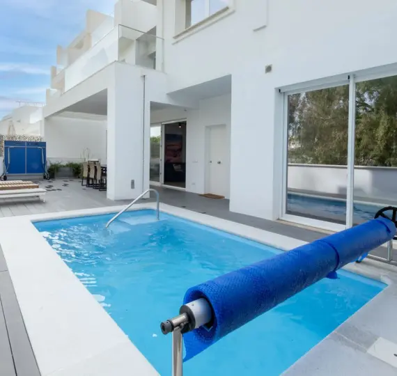 Продажа дома на две семьи в Torremuelle