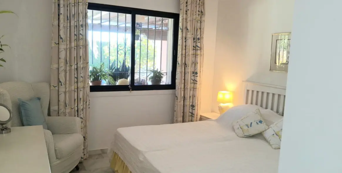 Продажа  отдельно стоящей виллы в Calahonda 14