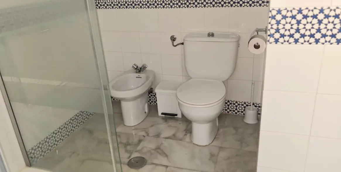 Продажа  отдельно стоящей виллы в Calahonda 20