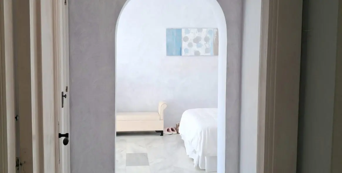 Sale of detached villa in Calahonda 32