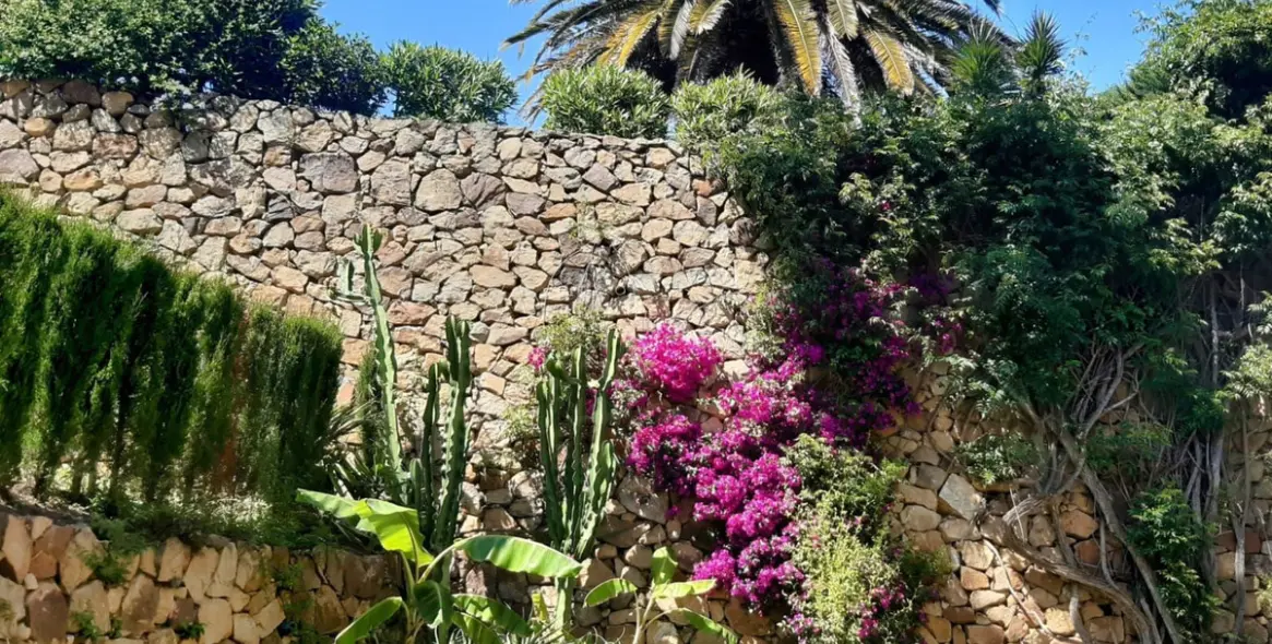 Sale of detached villa in Calahonda 39