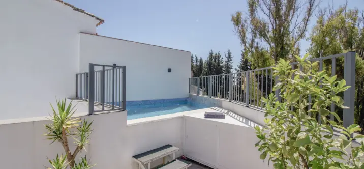 Sale of semi-detached house in San Pedro de Alcántara 0