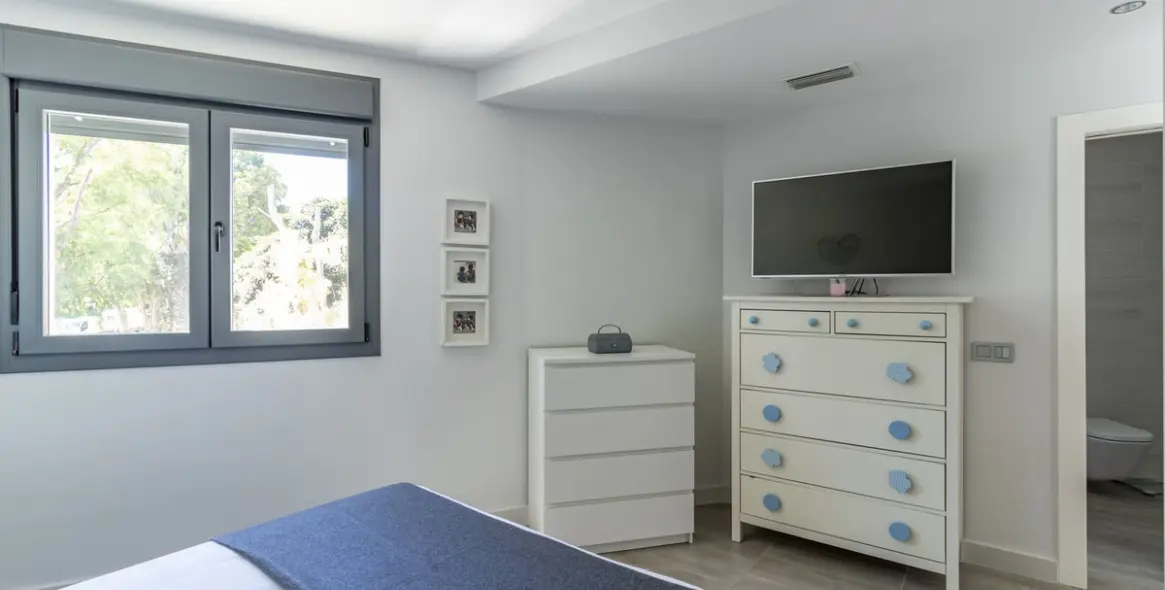 Sale of semi-detached house in San Pedro de Alcántara 23