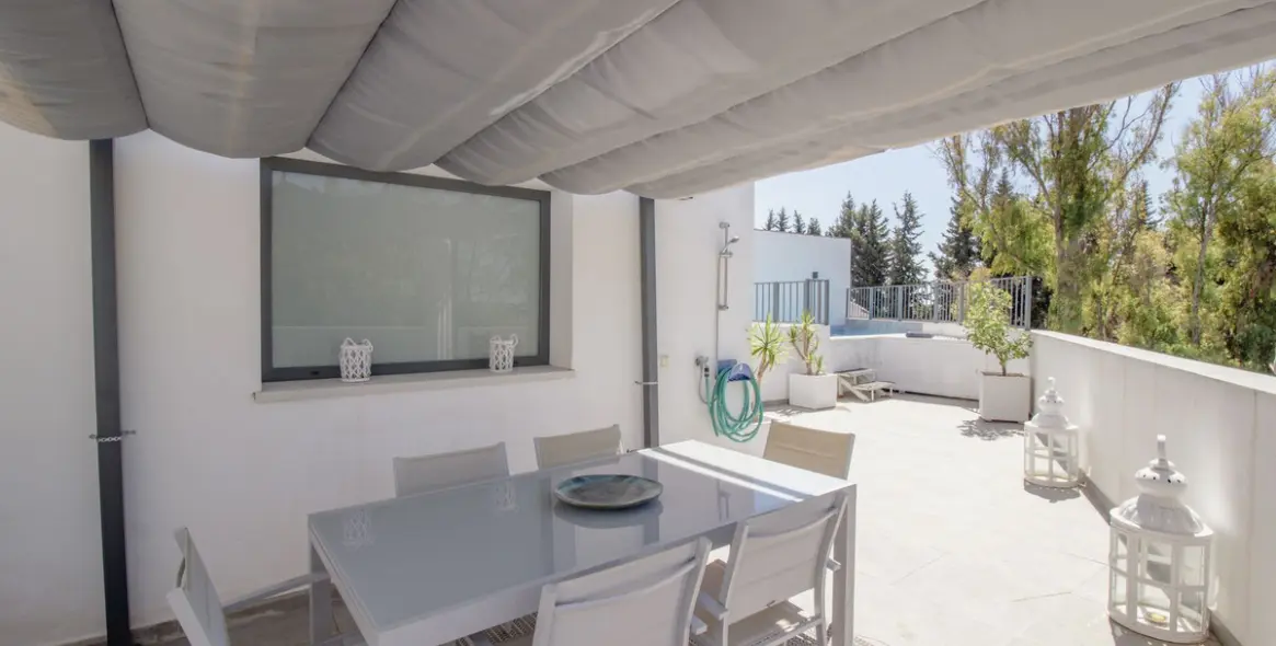 Sale of semi-detached house in San Pedro de Alcántara 29