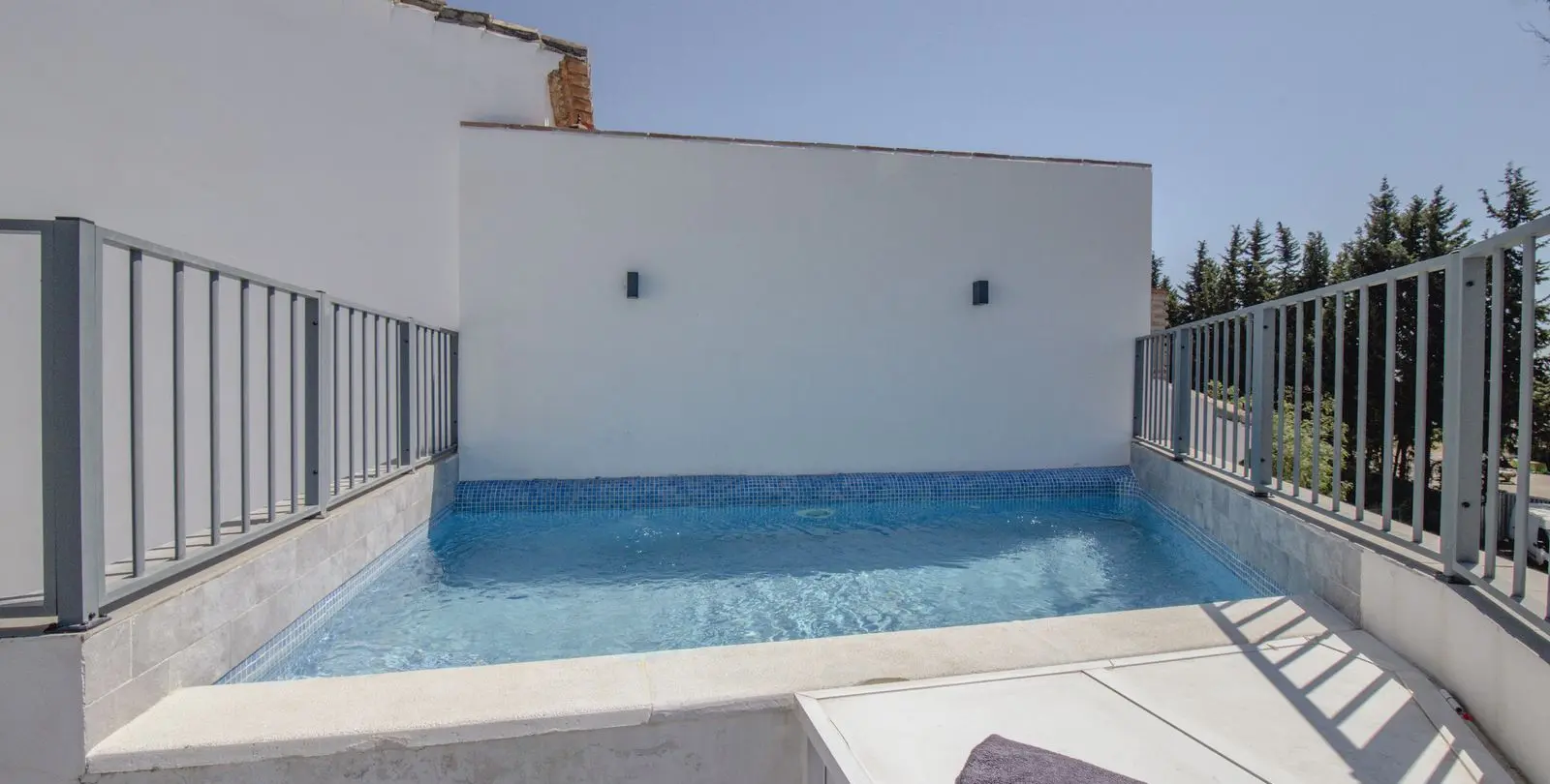 Sale of semi-detached house in San Pedro de Alcántara 26