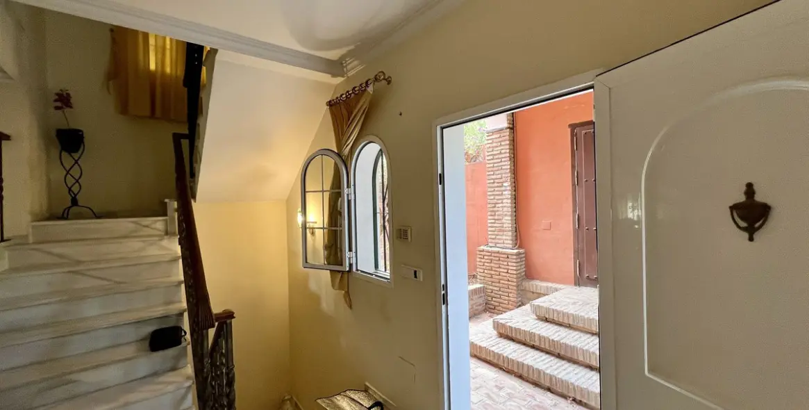 Продажа  отдельно стоящей виллы в Mijas Golf 5