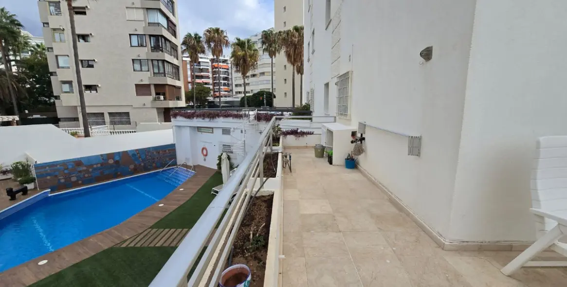 Venta de apartamento en planta media en Marbella 4