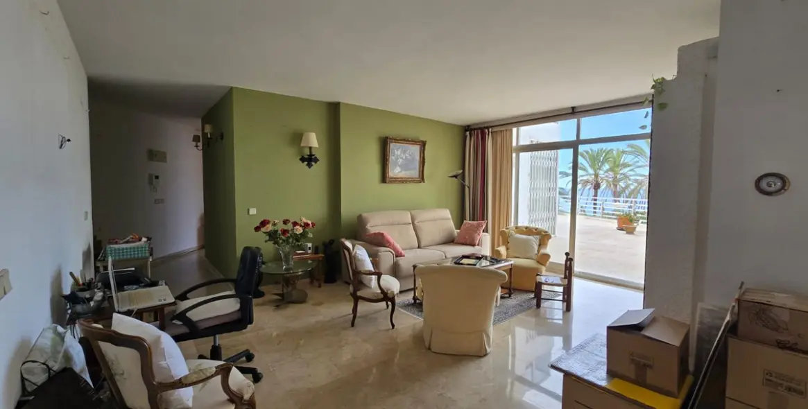 Venta de apartamento en planta media en Marbella 11
