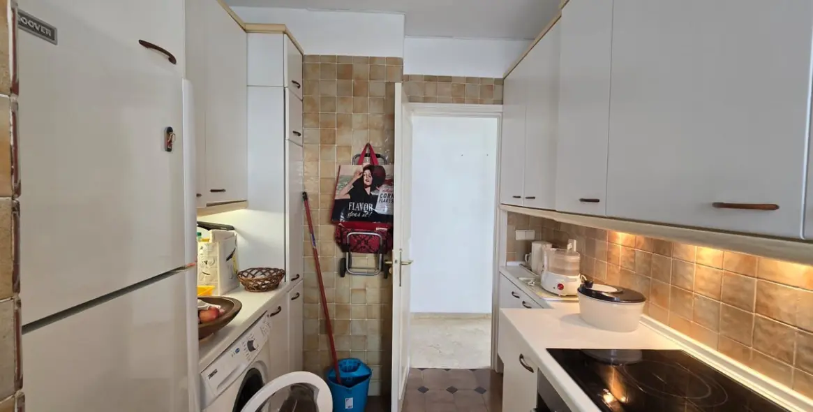 Venta de apartamento en planta media en Marbella 15