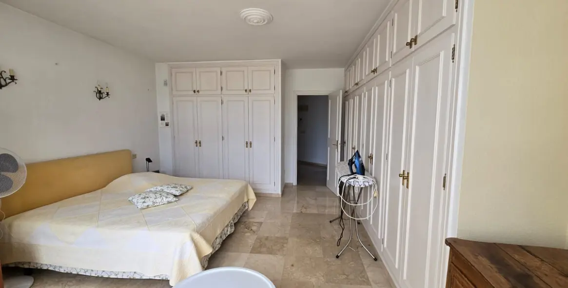 Venta de apartamento en planta media en Marbella 17