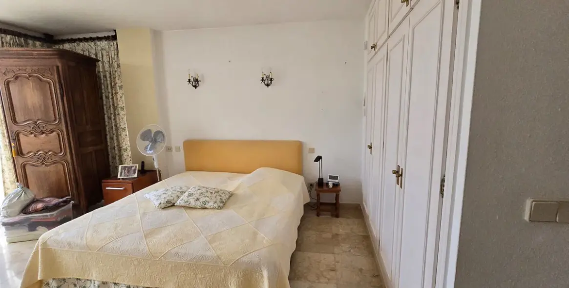 Venta de apartamento en planta media en Marbella 18