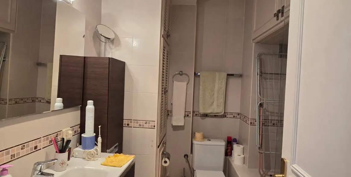 Venta de apartamento en planta media en Marbella 20