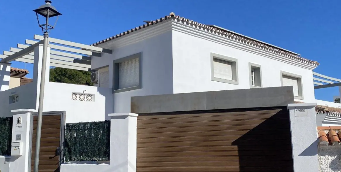 Продажа  отдельно стоящей виллы в Torremolinos 1